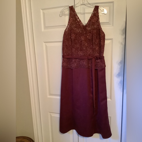 Plum fancy dress - Picture 2 of 7